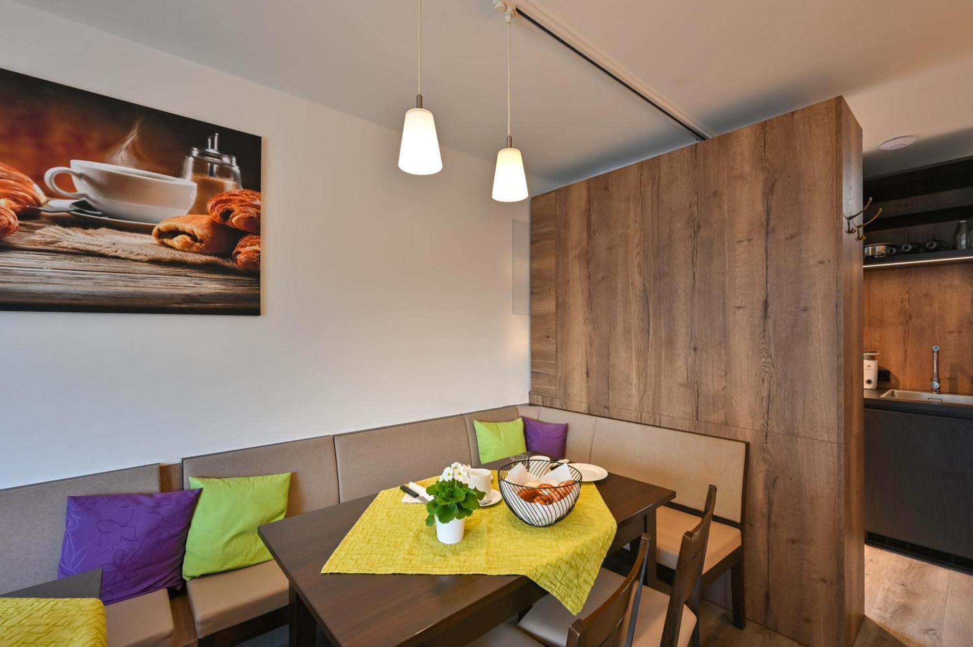 Hotel Gaestehaus Stock Zimmer Kaffeesaeckle FDH Buitenkant foto